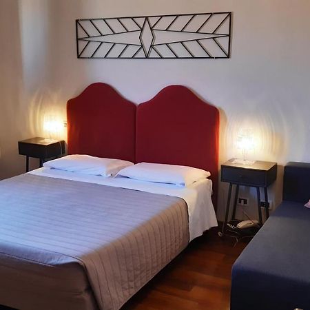 Albergo Moderno Лукка Экстерьер фото