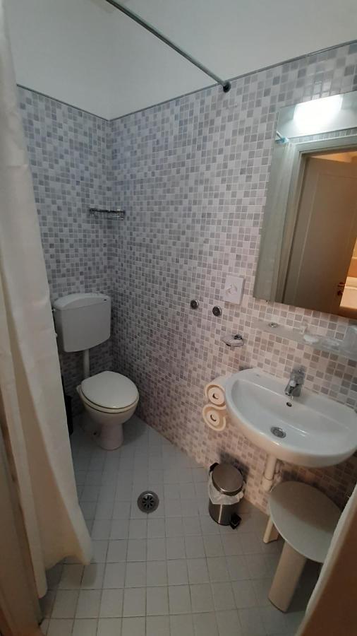 Albergo Moderno Лукка Экстерьер фото