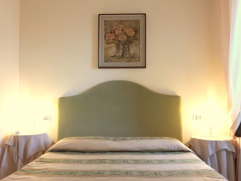 Albergo Moderno Лукка Экстерьер фото